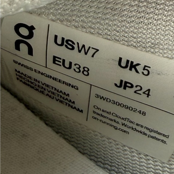 On Running Athletic Shoes - White, Silver and Neon Yellow  (chartreuse) size 7 - Picture 6 of 9